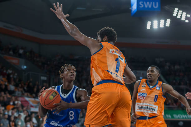 些束手无策 些束手无策