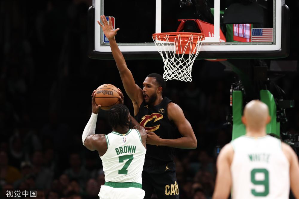 部分老将依 部分老将依